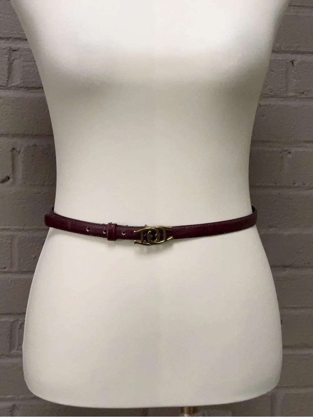 Etienne Aigner Vintage 1/2 inch Leather Belt with Gold-Tone Logo Buckle